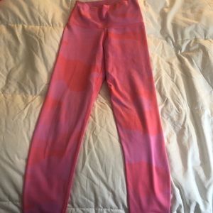 Aerie pink camo leggings